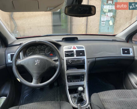 Червоний Пежо 307, об'ємом двигуна 1.59 л та пробігом 187 тис. км за 4990 $, фото 7 на Automoto.ua