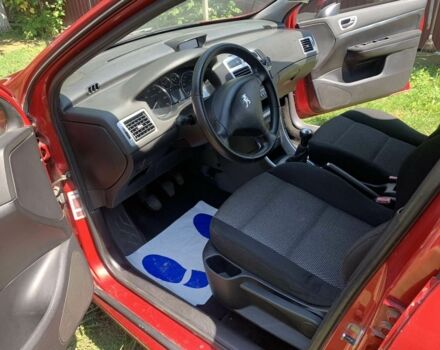 Красный Пежо 307, объемом двигателя 2 л и пробегом 206 тыс. км за 4400 $, фото 9 на Automoto.ua