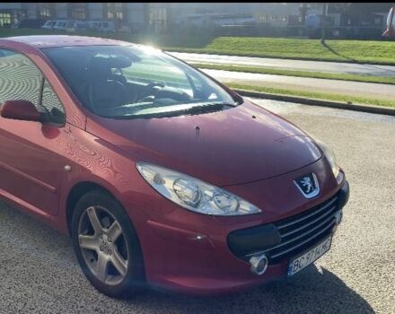 Красный Пежо 307, объемом двигателя 2 л и пробегом 219 тыс. км за 4092 $, фото 2 на Automoto.ua
