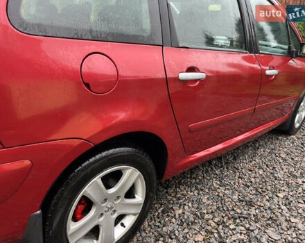 Червоний Пежо 307, об'ємом двигуна 2 л та пробігом 320 тис. км за 2100 $, фото 4 на Automoto.ua