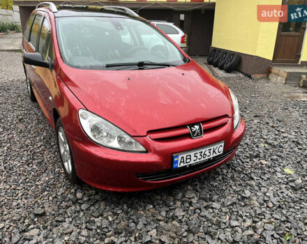Красный Пежо 307, объемом двигателя 2 л и пробегом 320 тыс. км за 2200 $, фото 2 на Automoto.ua