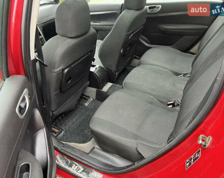 Червоний Пежо 307, об'ємом двигуна 2 л та пробігом 320 тис. км за 2100 $, фото 10 на Automoto.ua