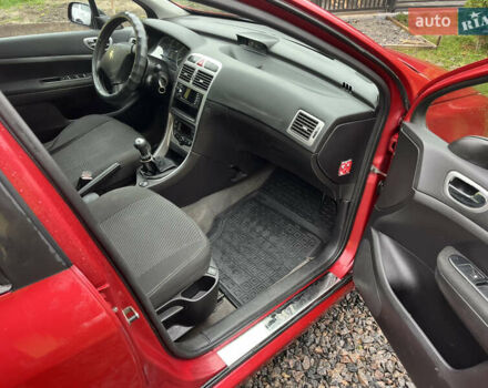 Красный Пежо 307, объемом двигателя 2 л и пробегом 320 тыс. км за 2200 $, фото 12 на Automoto.ua