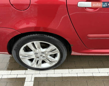 Красный Пежо 307, объемом двигателя 2 л и пробегом 253 тыс. км за 3400 $, фото 6 на Automoto.ua