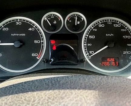 Червоний Пежо 307, об'ємом двигуна 1.6 л та пробігом 286 тис. км за 3650 $, фото 2 на Automoto.ua