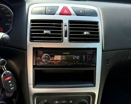 Червоний Пежо 307, об'ємом двигуна 1.6 л та пробігом 328 тис. км за 3150 $, фото 7 на Automoto.ua