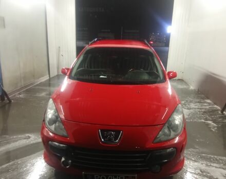 Красный Пежо 307, объемом двигателя 0 л и пробегом 411 тыс. км за 3200 $, фото 1 на Automoto.ua