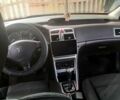Красный Пежо 307, объемом двигателя 2 л и пробегом 269 тыс. км за 4700 $, фото 2 на Automoto.ua