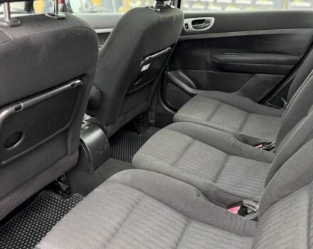 Червоний Пежо 307, об'ємом двигуна 0 л та пробігом 202 тис. км за 3950 $, фото 8 на Automoto.ua