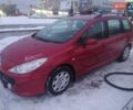 Красный Пежо 307, объемом двигателя 1.6 л и пробегом 300 тыс. км за 4800 $, фото 1 на Automoto.ua