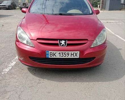 Красный Пежо 307, объемом двигателя 1.59 л и пробегом 250 тыс. км за 3600 $, фото 1 на Automoto.ua