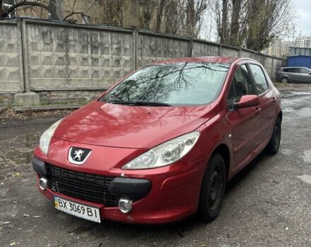 Красный Пежо 307, объемом двигателя 2 л и пробегом 111 тыс. км за 3200 $, фото 1 на Automoto.ua