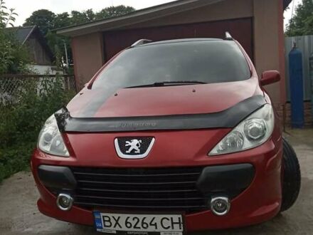 Пежо 307 2006 в Красилове на Automoto.ua Красный Пежо 307, объемом двигателя 2 л и пробегом 170 тыс. км за 4200 $, фото 1 на Automoto.ua