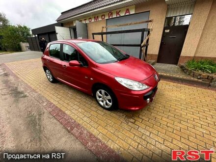 Красный Пежо 307, объемом двигателя 2 л и пробегом 269 тыс. км за 4700 $, фото 1 на Automoto.ua