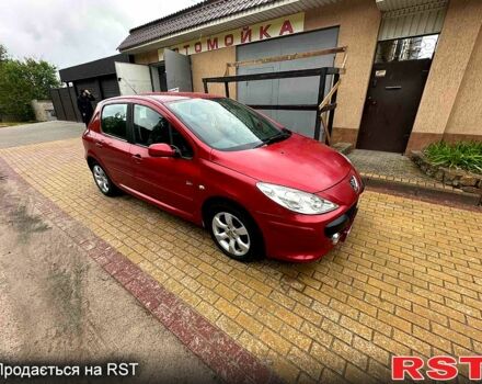Красный Пежо 307, объемом двигателя 2 л и пробегом 269 тыс. км за 4700 $, фото 1 на Automoto.ua