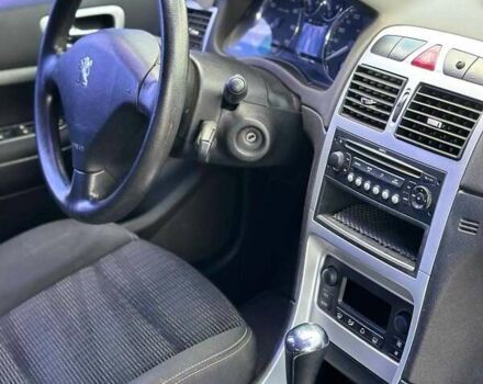 Красный Пежо 307, объемом двигателя 1.6 л и пробегом 216 тыс. км за 4800 $, фото 1 на Automoto.ua