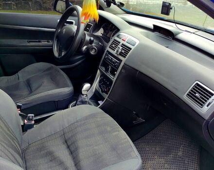Пежо 307, объемом двигателя 1.6 л и пробегом 350 тыс. км за 4000 $, фото 4 на Automoto.ua