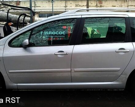 Пежо 307, объемом двигателя 1.6 л и пробегом 310 тыс. км за 2999 $, фото 3 на Automoto.ua