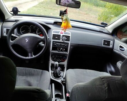 Пежо 307, объемом двигателя 1.6 л и пробегом 350 тыс. км за 4000 $, фото 3 на Automoto.ua