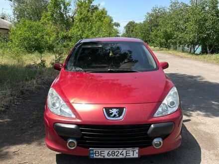 Пежо 307 2006 в Николаеве на Automoto.ua Пежо 307, объемом двигателя 2 л и пробегом 218 тыс. км за 4500 $, фото 1 на Automoto.ua