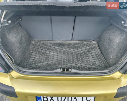Жовтий Пежо 307, об'ємом двигуна 1.59 л та пробігом 292 тис. км за 2800 $, фото 14 на Automoto.ua