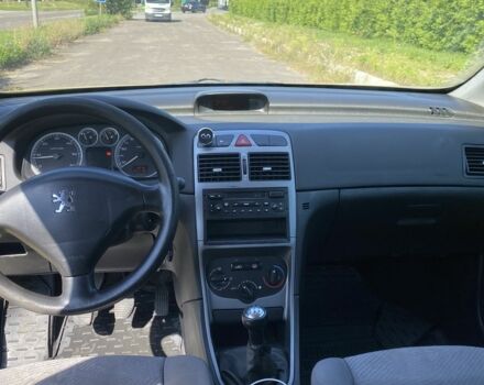 Жовтий Пежо 307, об'ємом двигуна 1.4 л та пробігом 241 тис. км за 2600 $, фото 4 на Automoto.ua