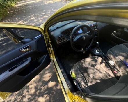 Желтый Пежо 307, объемом двигателя 1.6 л и пробегом 260 тыс. км за 4000 $, фото 9 на Automoto.ua