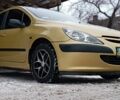 Желтый Пежо 307, объемом двигателя 1.6 л и пробегом 300 тыс. км за 3000 $, фото 10 на Automoto.ua
