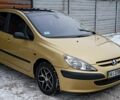 Желтый Пежо 307, объемом двигателя 1.6 л и пробегом 300 тыс. км за 3000 $, фото 1 на Automoto.ua