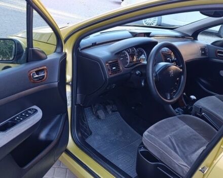 Жовтий Пежо 307, об'ємом двигуна 1.6 л та пробігом 260 тис. км за 3700 $, фото 7 на Automoto.ua