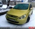 Желтый Пежо 307, объемом двигателя 1.6 л и пробегом 307 тыс. км за 3200 $, фото 6 на Automoto.ua