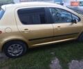 Желтый Пежо 307, объемом двигателя 1.59 л и пробегом 230 тыс. км за 3700 $, фото 3 на Automoto.ua