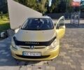 Желтый Пежо 307, объемом двигателя 2 л и пробегом 268 тыс. км за 3700 $, фото 1 на Automoto.ua