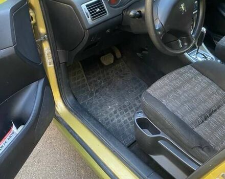 Жовтий Пежо 307, об'ємом двигуна 1.59 л та пробігом 280 тис. км за 3300 $, фото 15 на Automoto.ua