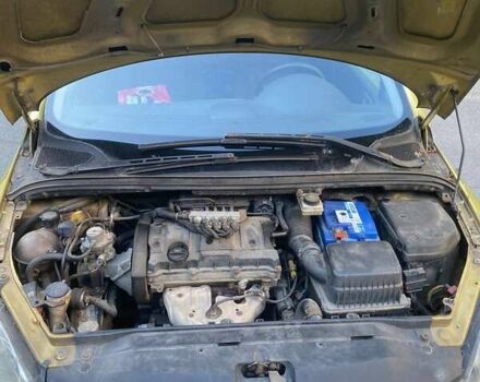 Жовтий Пежо 307, об'ємом двигуна 1.59 л та пробігом 280 тис. км за 3300 $, фото 7 на Automoto.ua
