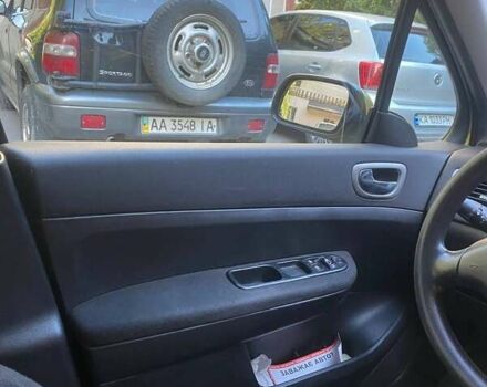 Жовтий Пежо 307, об'ємом двигуна 1.59 л та пробігом 280 тис. км за 3300 $, фото 16 на Automoto.ua