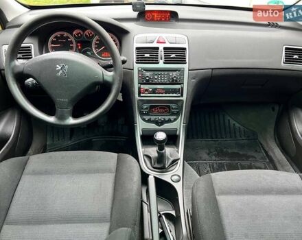 Желтый Пежо 307, объемом двигателя 1.6 л и пробегом 204 тыс. км за 3950 $, фото 7 на Automoto.ua