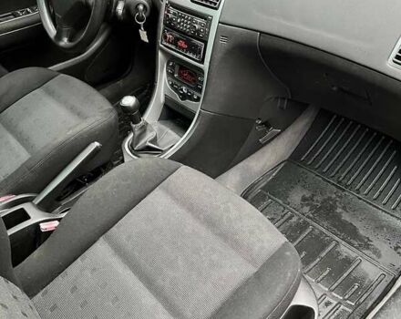 Желтый Пежо 307, объемом двигателя 1.6 л и пробегом 204 тыс. км за 3950 $, фото 5 на Automoto.ua