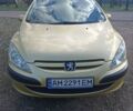 Желтый Пежо 307, объемом двигателя 1.36 л и пробегом 301 тыс. км за 4000 $, фото 6 на Automoto.ua