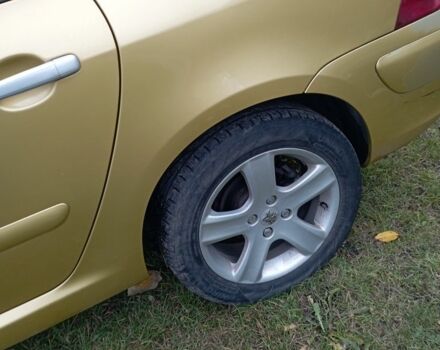 Жовтий Пежо 307, об'ємом двигуна 1.6 л та пробігом 240 тис. км за 3102 $, фото 3 на Automoto.ua