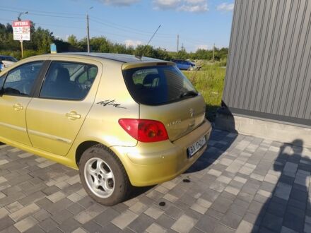 Пежо 307 2004 у Шепетовке на Automoto.ua Жовтий Пежо 307, об'ємом двигуна 2 л та пробігом 268 тис. км за 3800 $, фото 1 на Automoto.ua