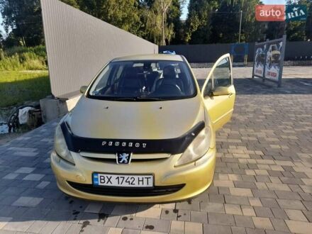 Желтый Пежо 307, объемом двигателя 2 л и пробегом 268 тыс. км за 3800 $, фото 1 на Automoto.ua