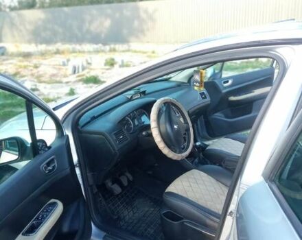 Сірий Пежо 307, об'ємом двигуна 2 л та пробігом 250 тис. км за 4000 $, фото 7 на Automoto.ua