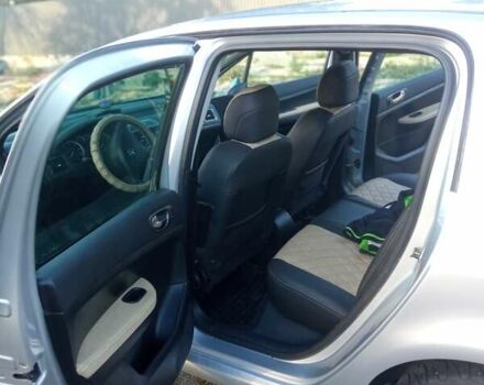 Сірий Пежо 307, об'ємом двигуна 2 л та пробігом 250 тис. км за 4000 $, фото 6 на Automoto.ua