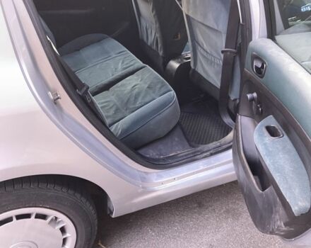 Сірий Пежо 307, об'ємом двигуна 1.6 л та пробігом 287 тис. км за 2500 $, фото 5 на Automoto.ua