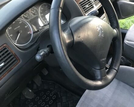 Сірий Пежо 307, об'ємом двигуна 1.4 л та пробігом 380 тис. км за 1500 $, фото 4 на Automoto.ua
