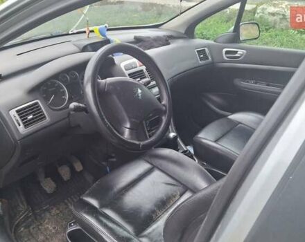 Серый Пежо 307, объемом двигателя 2 л и пробегом 328 тыс. км за 3000 $, фото 2 на Automoto.ua