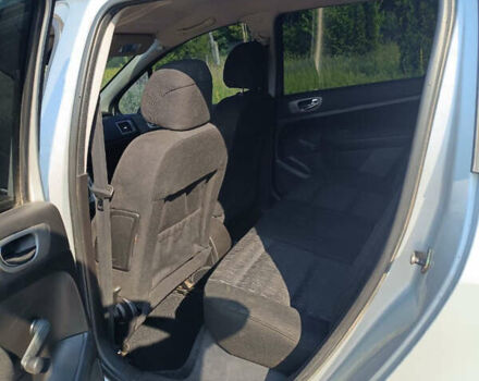 Сірий Пежо 307, об'ємом двигуна 1.6 л та пробігом 304 тис. км за 3100 $, фото 6 на Automoto.ua