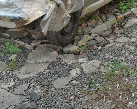 Серый Пежо 307, объемом двигателя 1.4 л и пробегом 250 тыс. км за 750 $, фото 2 на Automoto.ua