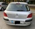 Сірий Пежо 307, об'ємом двигуна 1.6 л та пробігом 287 тис. км за 2500 $, фото 1 на Automoto.ua